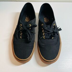 Vans Black Canvas Sneakers with Gum Sole sz 11
